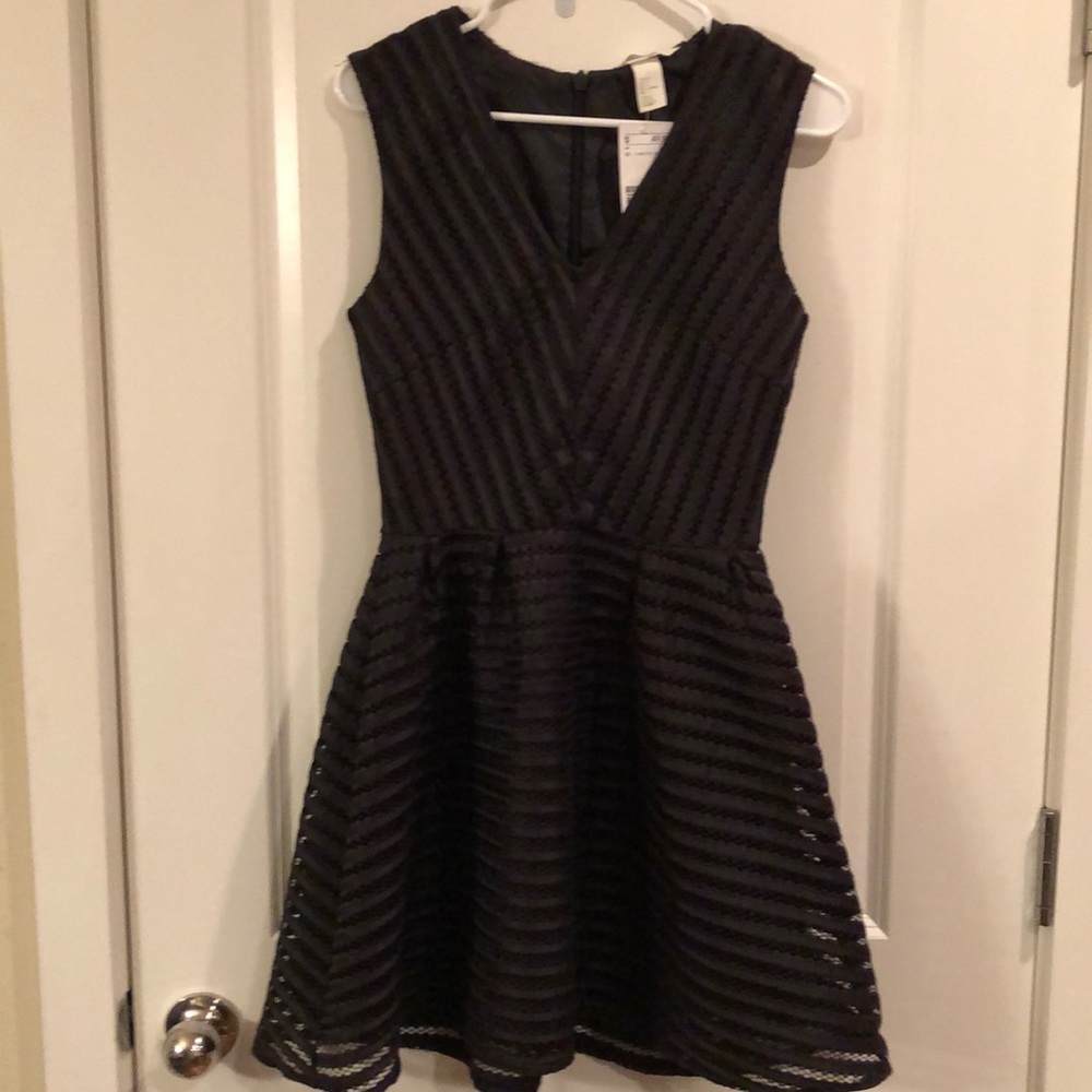 Darling H&M black Holiday party dress! NWT 6